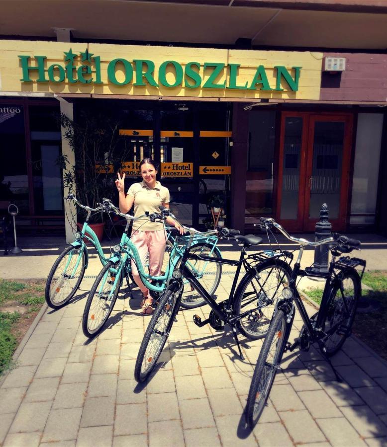 Hotel Oroszlan Szigetvár 外观 照片